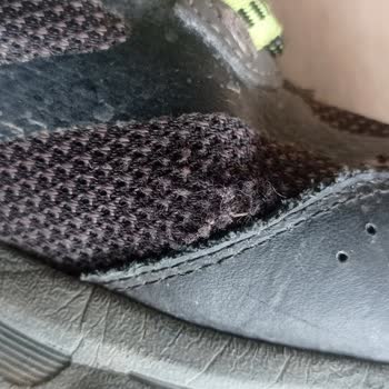 Skechers Ayakkabıda Yırtılma: Kullanıcı Hatası Mı?