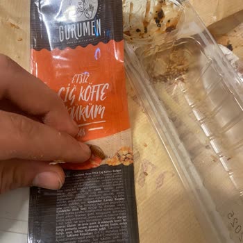 Gurumen Çiğköfte'de Tehlikeli Plastik Parça!