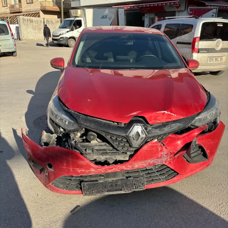 Sigorta Süreci Mağduriyeti: Parçalar Bekleniyor, İkame Araç Alındı