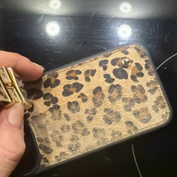 El Yapımı Denilen Telefon Kabı Kalitesiz Çıktı