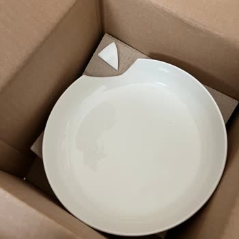 Kırık Yemek Takımı Ve Ulaşılamayan Müşteri Hizmeti