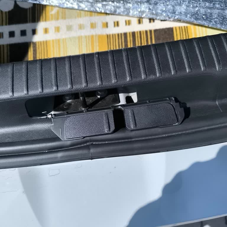 Garanti Kapsamında Olmayan Bagaj Kapağı Sorunu