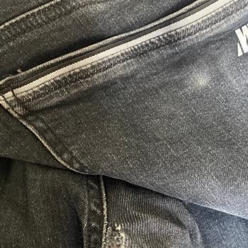 Mavi Kot Pantolon Yırtılma Ve Renk Sorunu