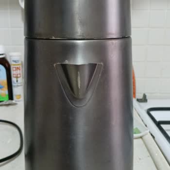 Grundig Garanti Kapsamındaki Çay Makinesi Hasarlı İade Edildi