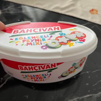 Küflü Peynir Şoku: Çocuğuma Yedirecektim!