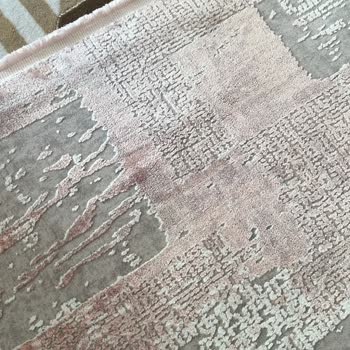 Işıl Halı Yıkama (İstanbul) Halı Yıkama Kabusu: Gri Halı Pembe Geldi!