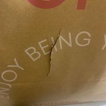 Penti Çorapta Tüylenme Ve İlgisiz Mağaza Deneyimi