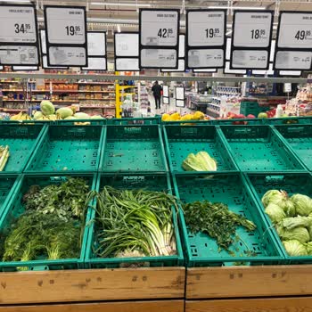 Migros Trio Şubesinde Taze Sebze Sıkıntısı