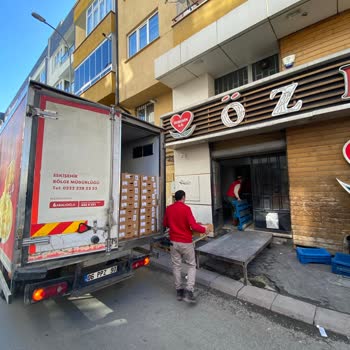 Ters Yönde Park Eden Dağıtım Aracı Yüzünden Engellenen Çıkış