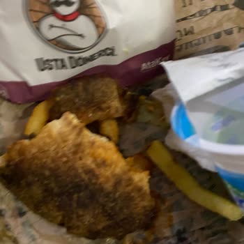 Taş Gibi Ekmek Ve Soğuk Hizmet