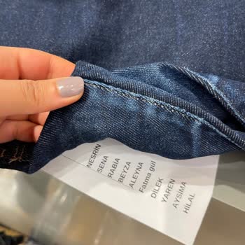 Ayıplı Kot Pantolon Ve İlgisiz Müşteri Hizmeti Deneyimi