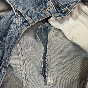 DeFacto'dan Alınan Pantolonun Kalitesiz Dikişi Ve Yetersiz Müşteri Hizmeti