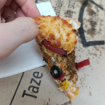 Sbarro'dan Aldığım Pizza Tam Bir Hayal Kırıklığıydı!