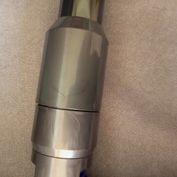 V15 Süpürge Başlığındaki Çizikler Hakkında Yardım Talebi