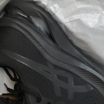 Sahte Ayakkabı Ve İletişimsizlik Sorunu