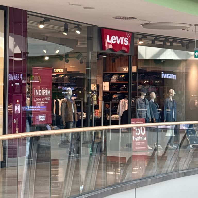 Marmara Park Levis Mağazasında Müşteri Hizmetleri Sorunu