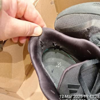 Adidas Ayakkabı Kalitesizliği Ve İade Sorunu