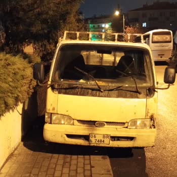 Okul Bölgesindeki Kaldırım Sorunu Ve Güvenlik Tehlikesi