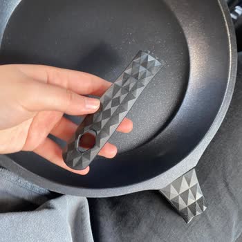 A101'de Aldığım Tava Kırık Çıktı Ve Müşteri Hizmeti Hayal Kırıklığı Yarattı