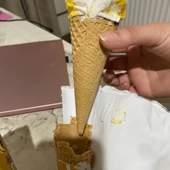 Cornetto Disk Max: Hayal Kırıklığına Uğratan Dondurma Deneyimi