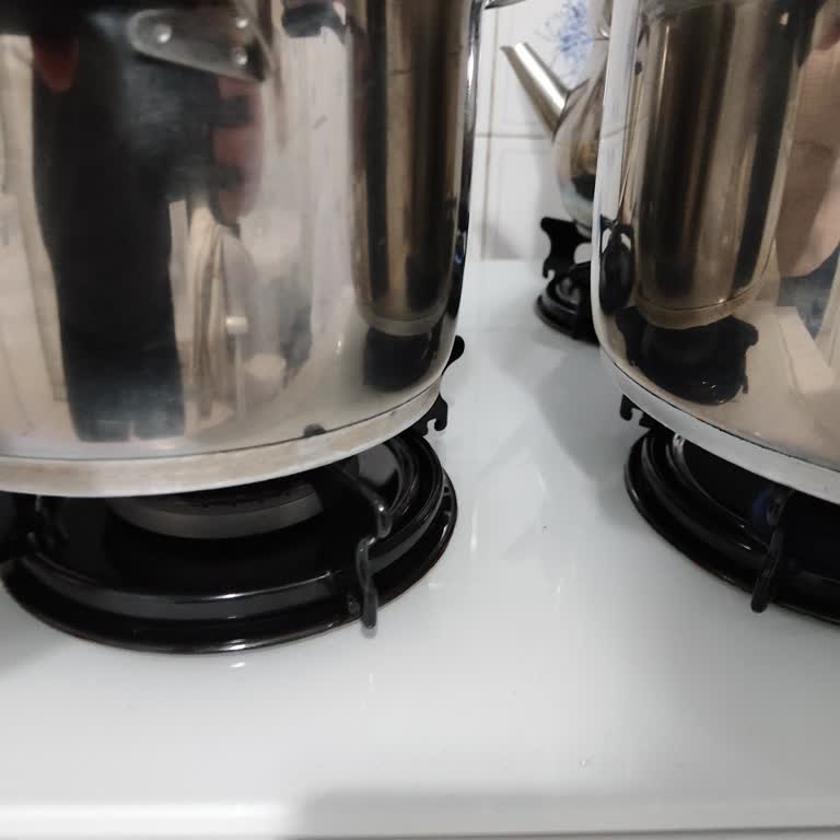 Simfer Ankastre Ocak Güvenlik Sorunu: Tencere Kayması Ve Devrilme Tehlikesi