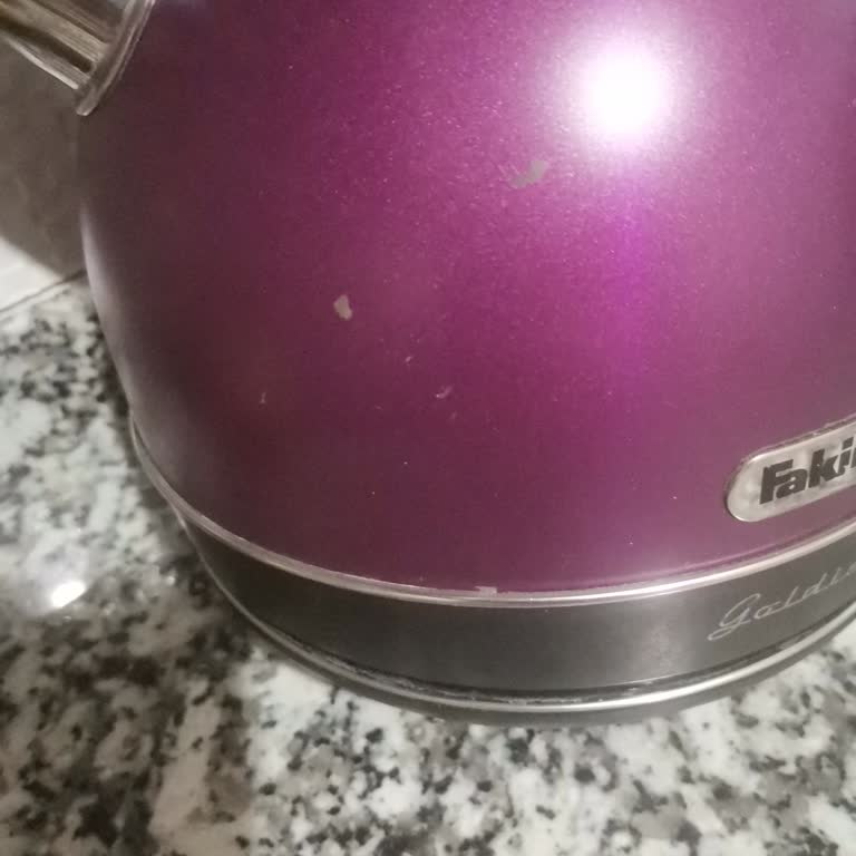 Mor Retro Su Isıtıcısının Renk Sorunu