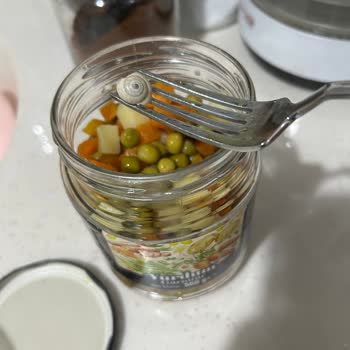 Konserve Garnitürde Şok Edici Sürpriz: Salyangoz!