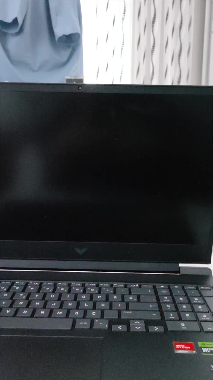 HP Sold Me a Victus 16 Laptop That Started Having Screen Issues After 1 Year video cover