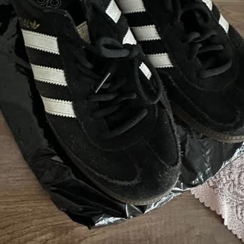 Sneaks Up Ayakkabı Sorunu: Kalitesiz Ürün ve İlgisizlik