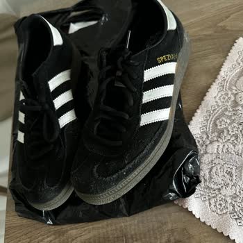 Sneaks Up Ayakkabı Sorunu: Kalitesiz Ürün ve İlgisizlik