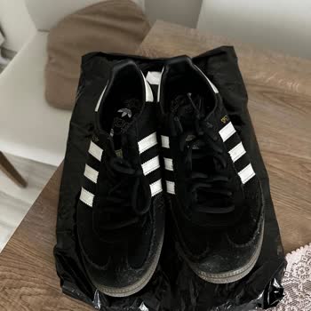 Sneaks Up Ayakkabı Sorunu: Kalitesiz Ürün ve İlgisizlik