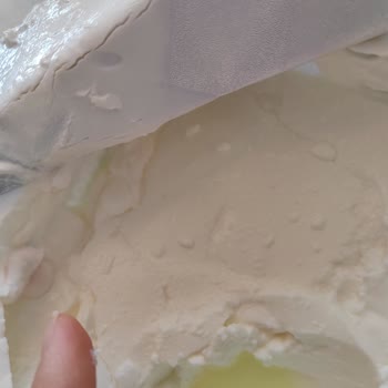 Sütaş Süzme Yoğurt SKT Dolmadan Küflendi