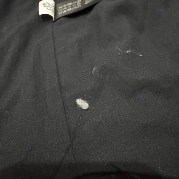 Zara Ceketinde Beklenmedik Kalite Sorunu