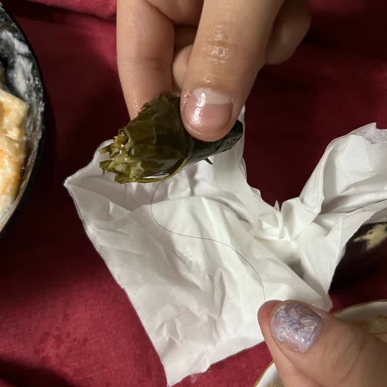 Tamek Migros'tan Alınan Yaprak Sarmasında Hijyen Sorunu