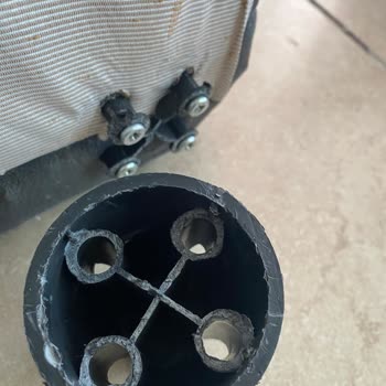 Kırılan Koltuk Ayakları Ve Yetersiz Satış Sonrası Destek