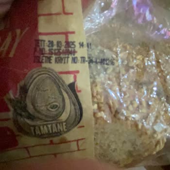 Tarihi Geçmiş Ve Küflenmiş Ekmek Şikayeti