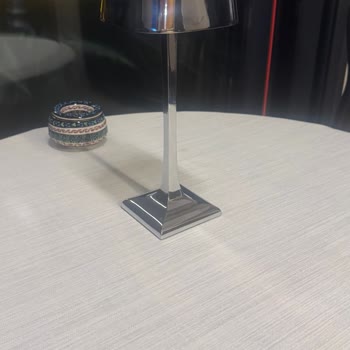 Madame Coco'dan Aldığım Abajur Şarj Olmuyor Ve Çalışmıyor