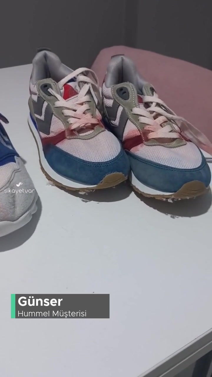 Hummel Ayakkabıların Renkleri Aktı videonun kapak resmi