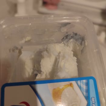 Kaymak Aldık Küf Buldum: Güvenimizi Sarsan Deneyim
