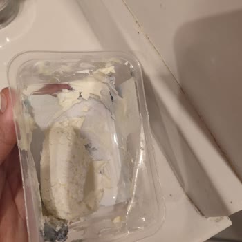 Kaymak Aldık Küf Buldum: Güvenimizi Sarsan Deneyim