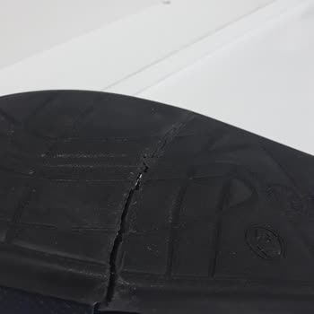 Gezer Terlik: Kısa Sürede Kırılan Ürün Hayal Kırıklığı Yarattı