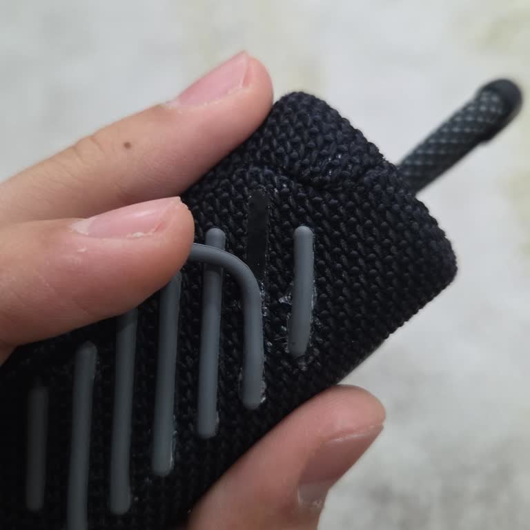 JBL GO 3 Hoparlörümün Kauçuk Sorunu Çözülmüyor