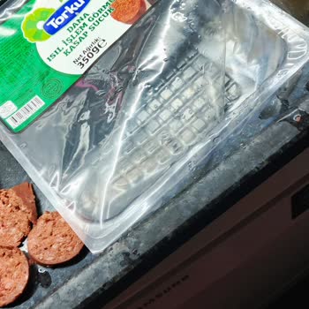 Torku Sucukta Şok: İp Parçası Ve Hamur Gibi Yapı!