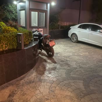 Hastane Otoparkında Motosiklet Engeli