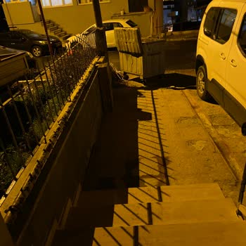 Kapımın Önündeki Çöp Kovası Sorunu