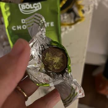 Kapalı Paket Çikolatada Şok Edici Durum
