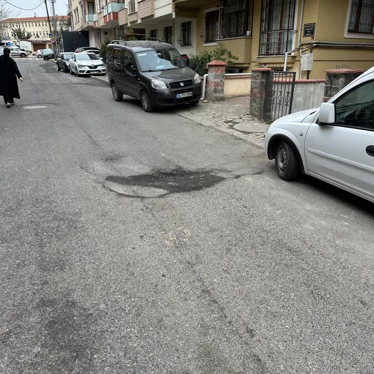 Tehlikeli Çukurlar Yüzünden Maddi Ve Fiziksel Zarar