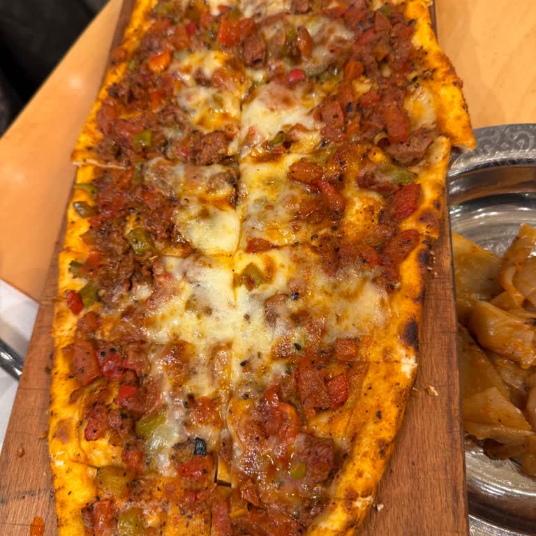 Pide Ye İftarda Hayal Kırıklığı: Lezzetsiz Ve Pahalı Deneyim