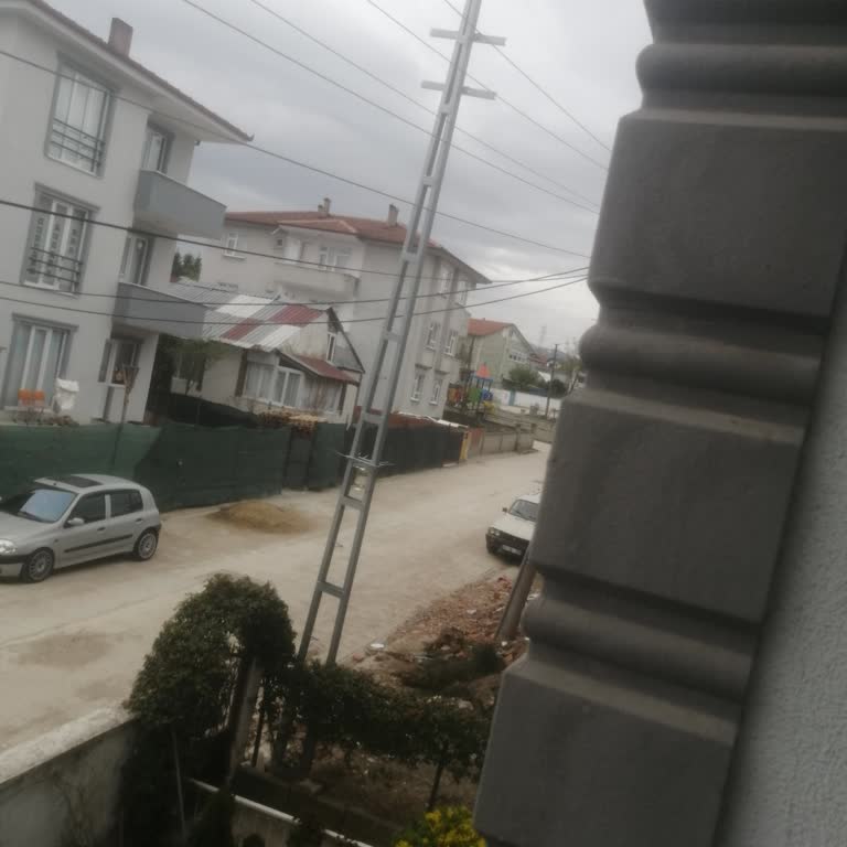 Tehlike Saçan Yamuk Direk