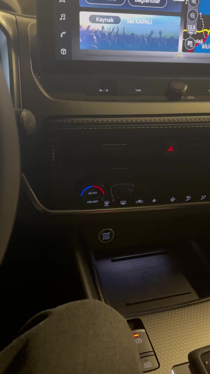 2025 Nissan Qashqai Makes Loud Door Noise Right From Day One video cover